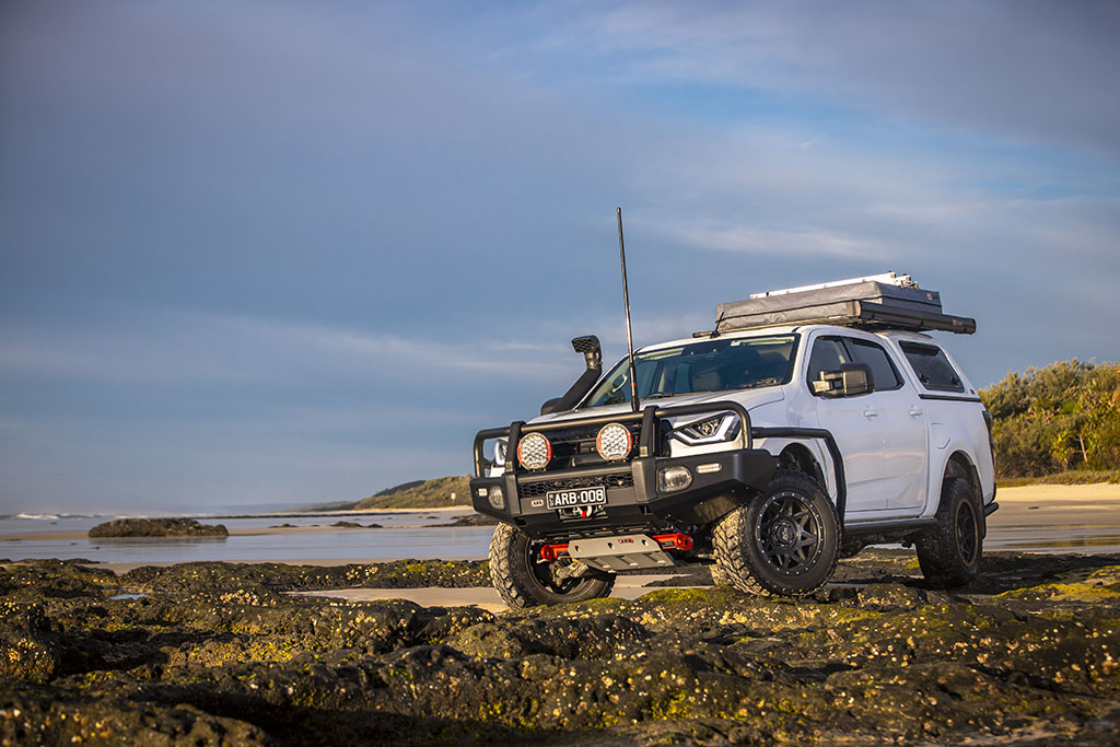Isuzu-D-Max_bull-bar_led-lighting_under-vehicle-protection_side-protection_canopy_snorkel_rooftop-tent